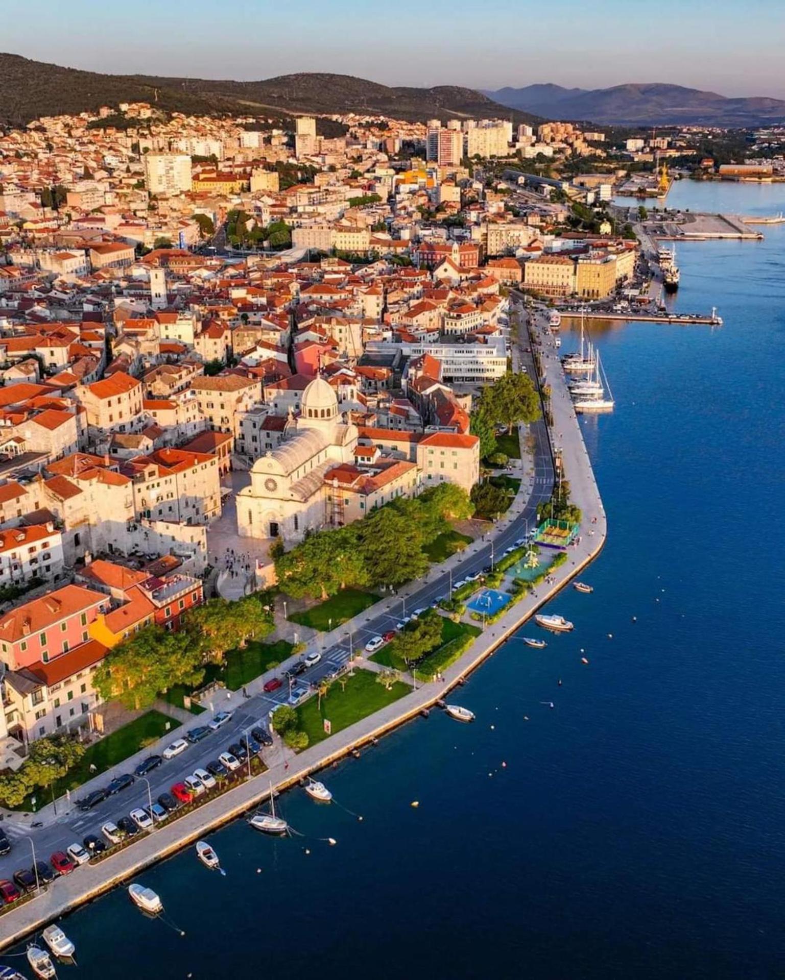 Urban Lights Hideaway - City Center Šibenik Exteriör bild